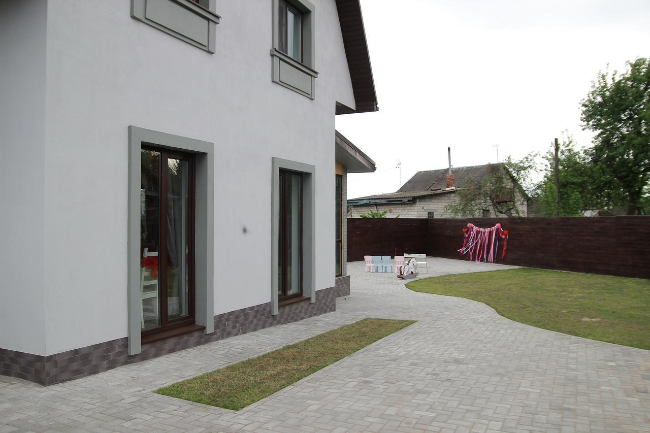 Shale Na Polotskoy Villa Babrujsk Exteriör bild