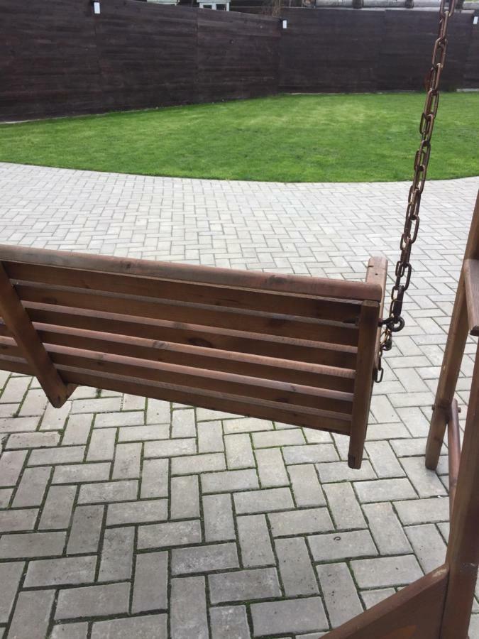 Shale Na Polotskoy Villa Babrujsk Exteriör bild